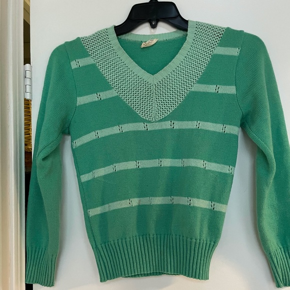 Retro Vintage Green Sweater - Picture 1 of 3